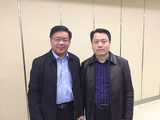 駿伯人力資源集團總裁尹慶陽與余司長合影